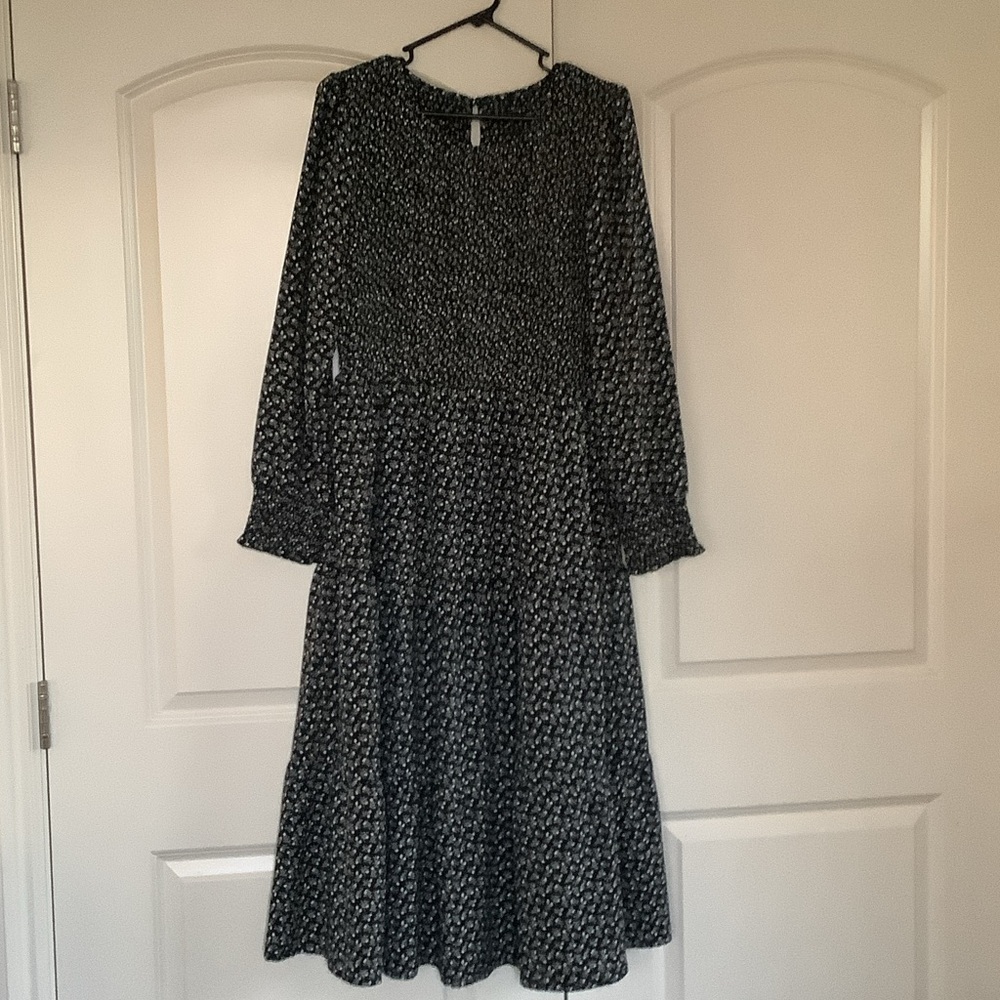 Chic Long Sleeve Black and White Dress